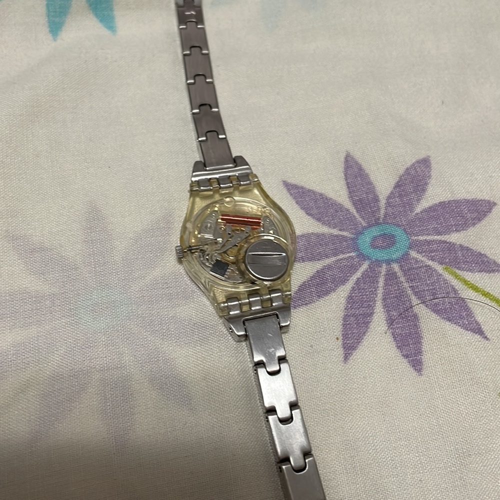 Swatch - Picture 4 of 4